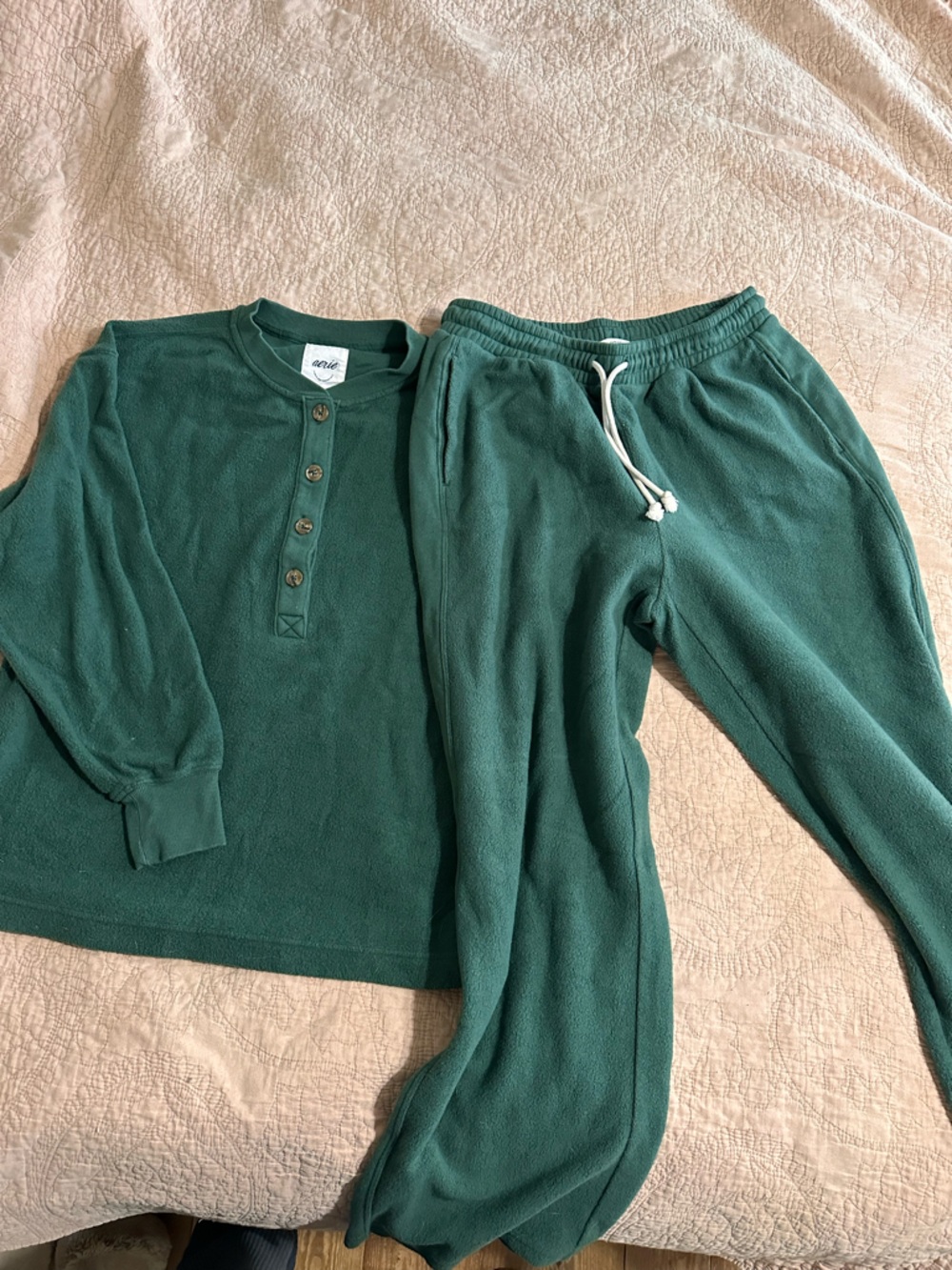Aerie Forest Green Fleece Sweatshirt & Joggers Set